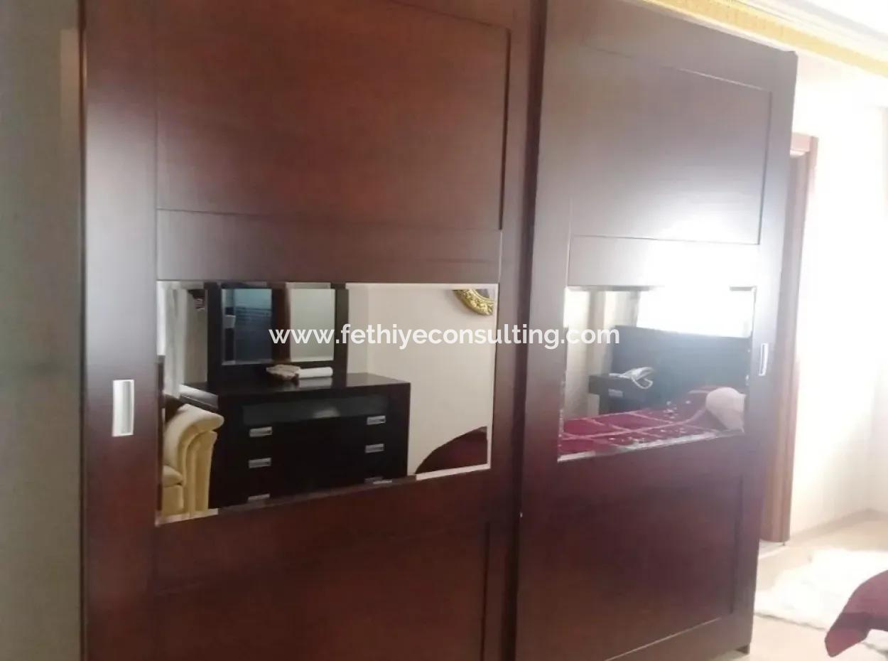 Gebaut Auf Einem Grundstück Von 7000M2 In Marmaris, 8 Zimmer, Haus Ranch Pool