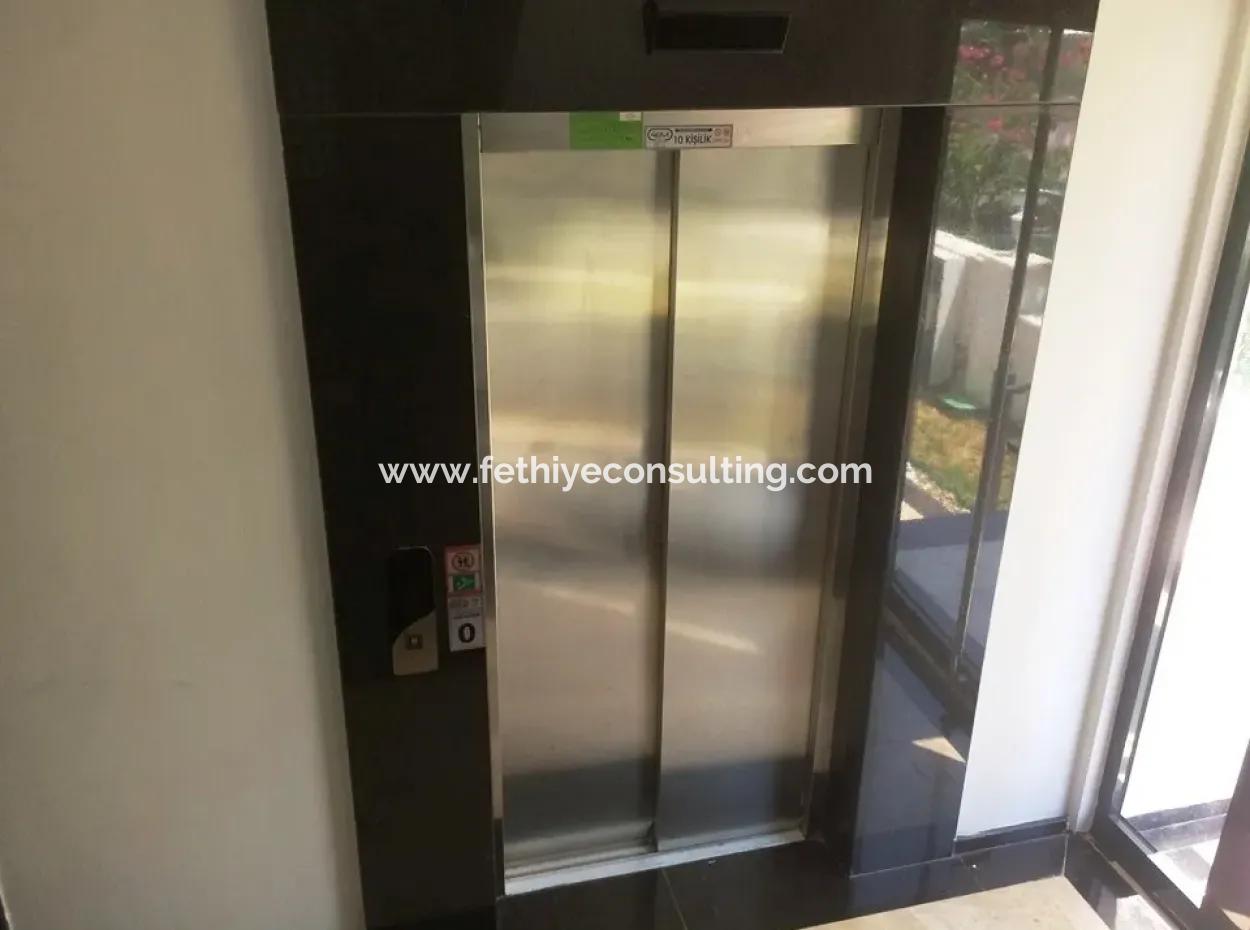 Null Luxus 2 Zimmer 1 Wohnzimmer 100M2 Indoor-Garage Für Verkauf In Marmaris