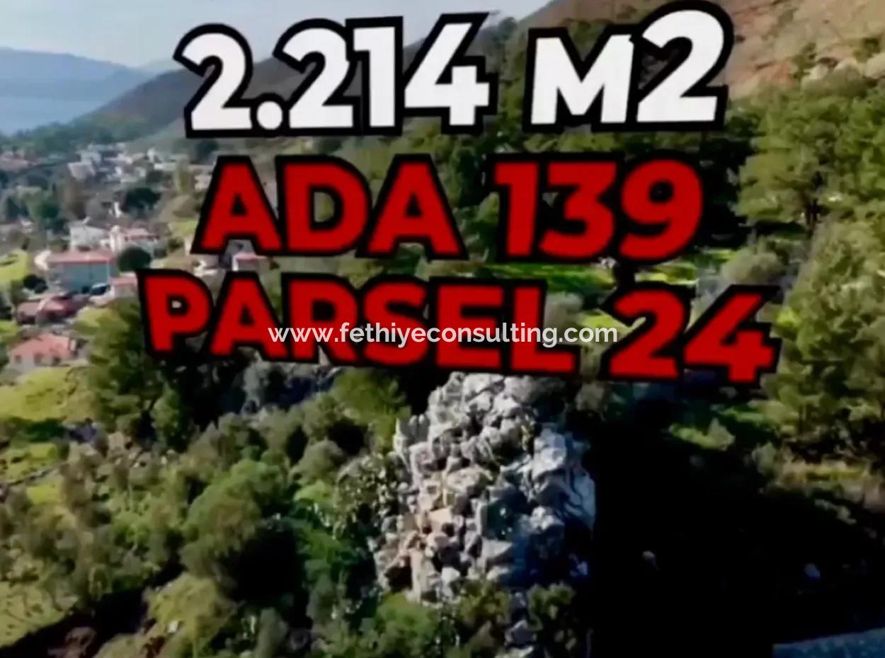 Grundstück Zum Verkauf Im Dorf Marmaris Hisarönü In Einem Wohngebiet Von 2200 M2 Mit Meerblick