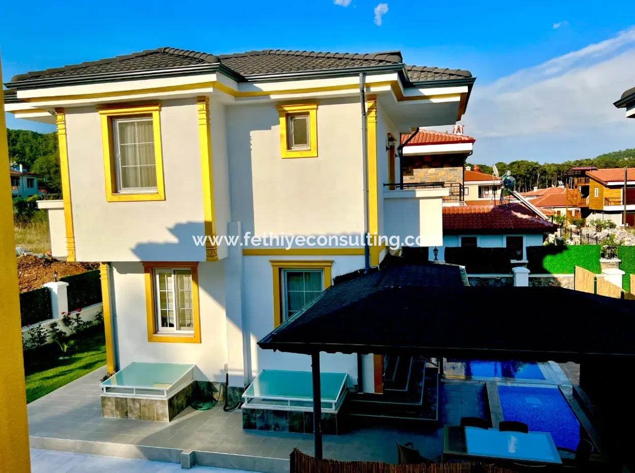 3 Zimmer, 1 Wohnzimmer, 3 Bäder, Ultra-Luxuriöse Tagesmiete Villa Mit Komplett Freistehendem Pool Im Viertel Marmaris Cetibeli