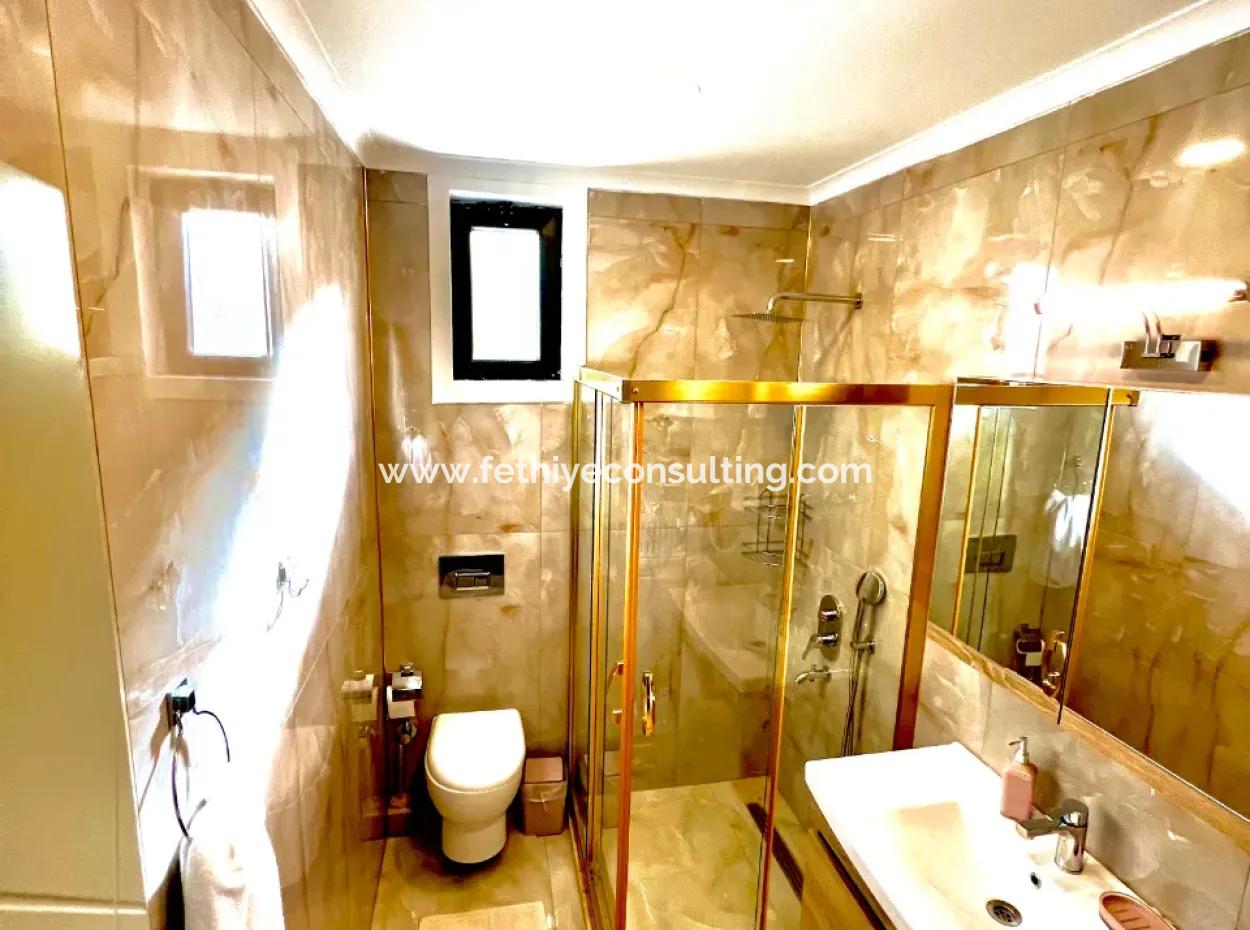 Villa Zu Verkaufen In Marmaris Çetibeli Mit 3 Swimmingpools Und Kinderbecken Und Hausmeisterhaus Auf 780M2 Grundstück