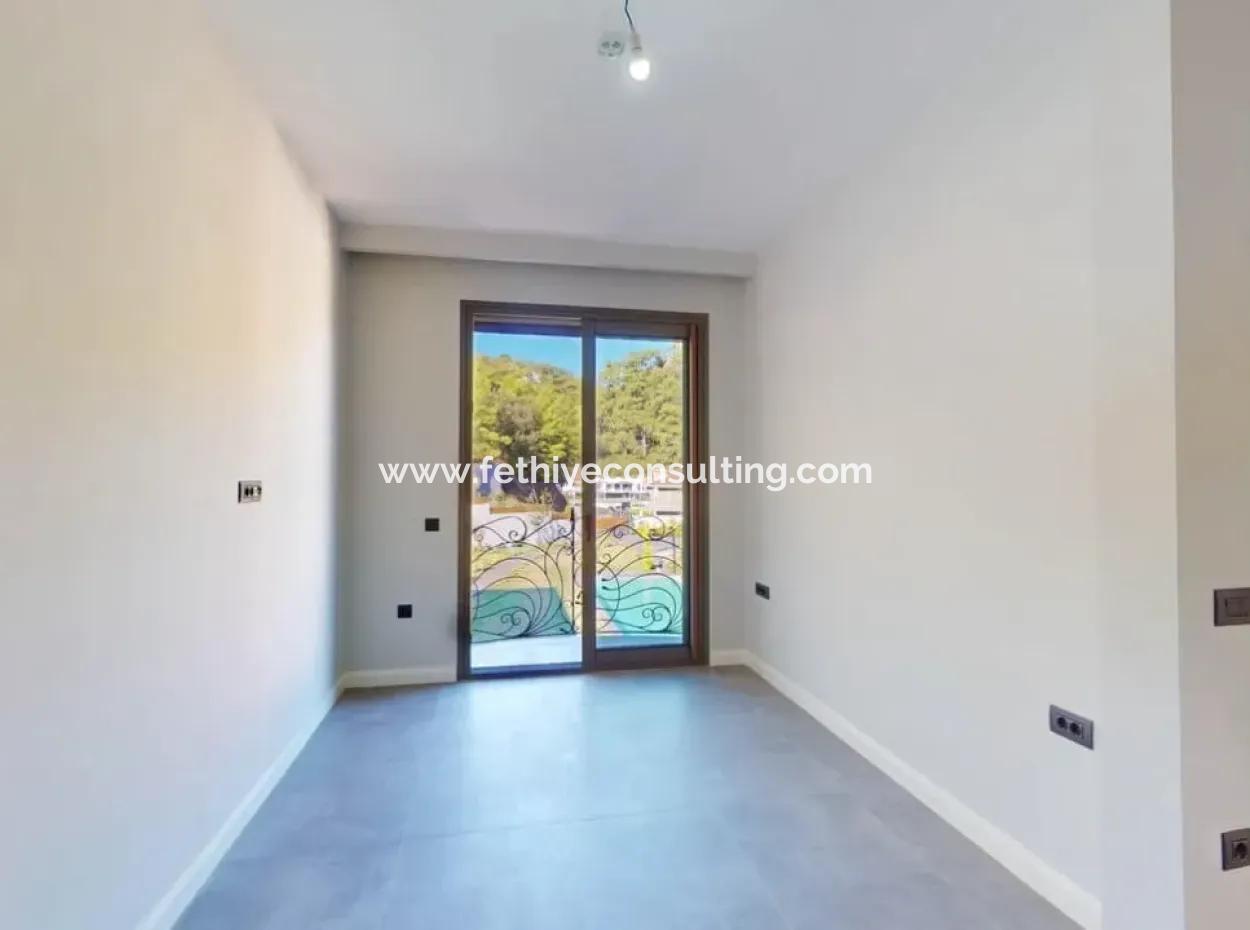 4 Zimmer 1 Wohnzimmer Maßgefertigte Villa Auf 800M2 Grundstück Mit Pool Mit Herrlichem Meerblick In Marmaris Gökbel Gebiet