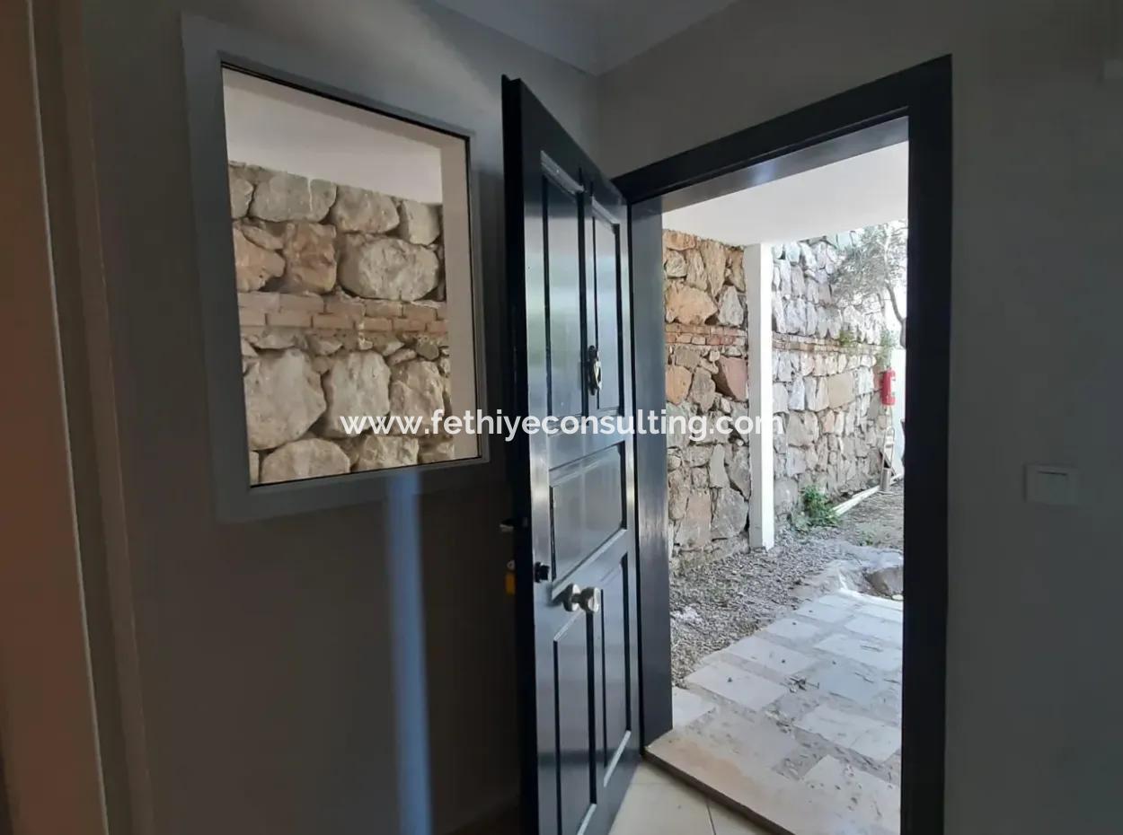 Nur 5 Minuten Von Der Yalıkavak Marina Entfernt, Freistehend Mit Meerblick.