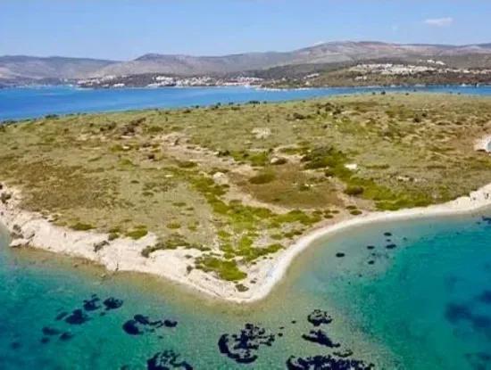 Eine Insel Zum Verkauf Mit Einer Eigentumsurkunde Von 500 Hektar Zum Verkauf Im Bezirk Çeşme In Der Provinz Izmir