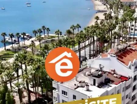 2 Zimmer 1 Wohnzimmer 106M2 Villa Wohnung Zum Verkauf In Herrlicher Lage Am Meer Im Zentrum Von Marmaris