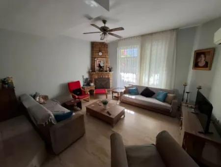 Armutalan Neighborhood 3÷1 Freistehendes Dreifachhaus Zum Verkauf