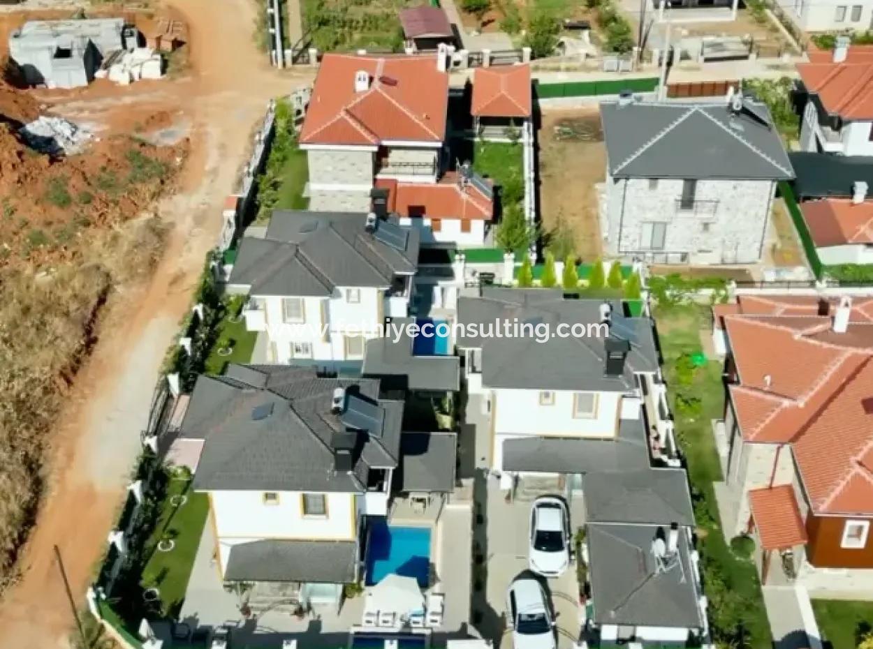 Villa For Sale In Marmaris Çetibeli With 3 Swimming Pools And Children's Pool And Caretaker House In 780M2 Plot