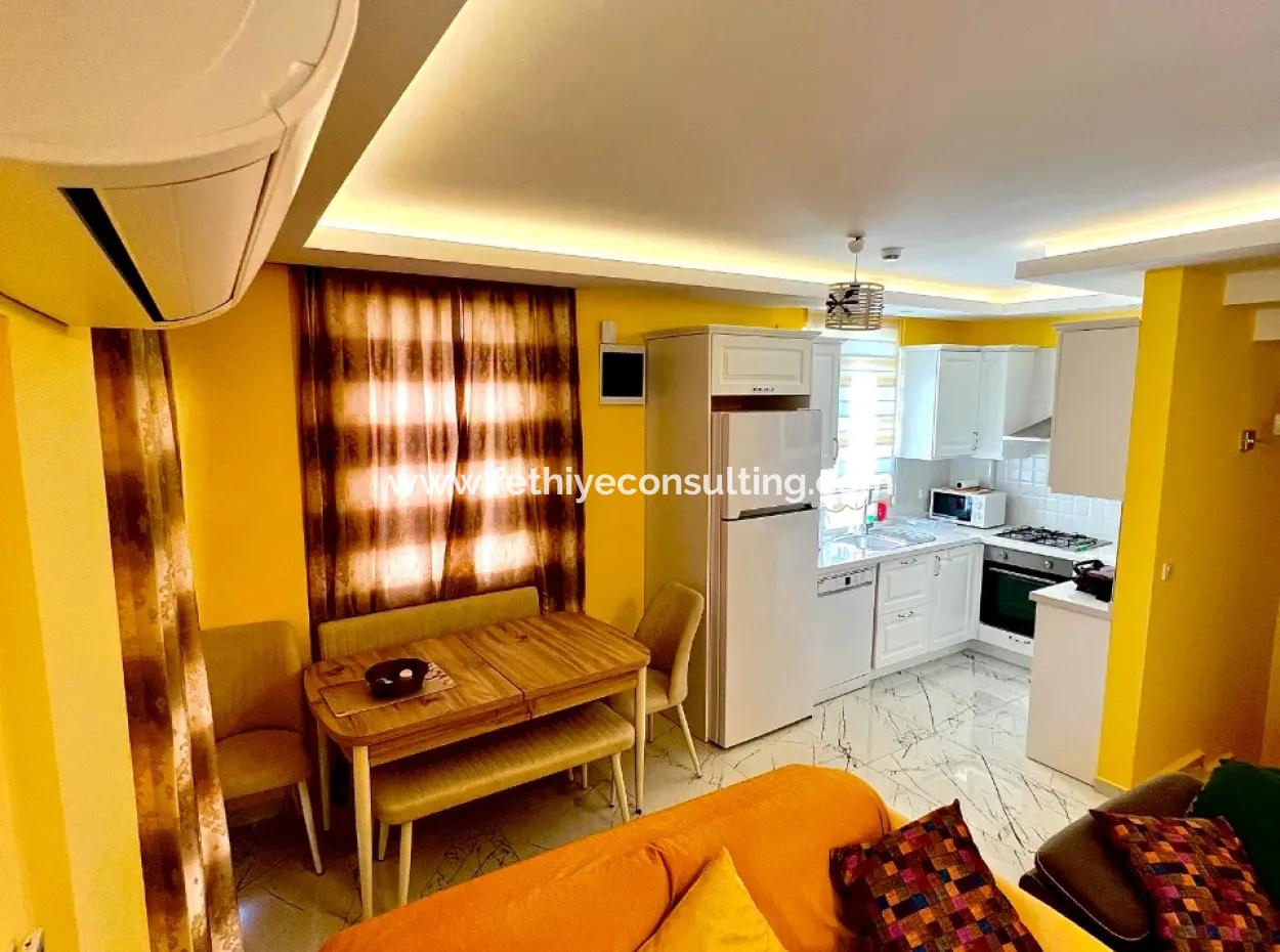 Villa For Sale In Marmaris Çetibeli With 3 Swimming Pools And Children's Pool And Caretaker House In 780M2 Plot