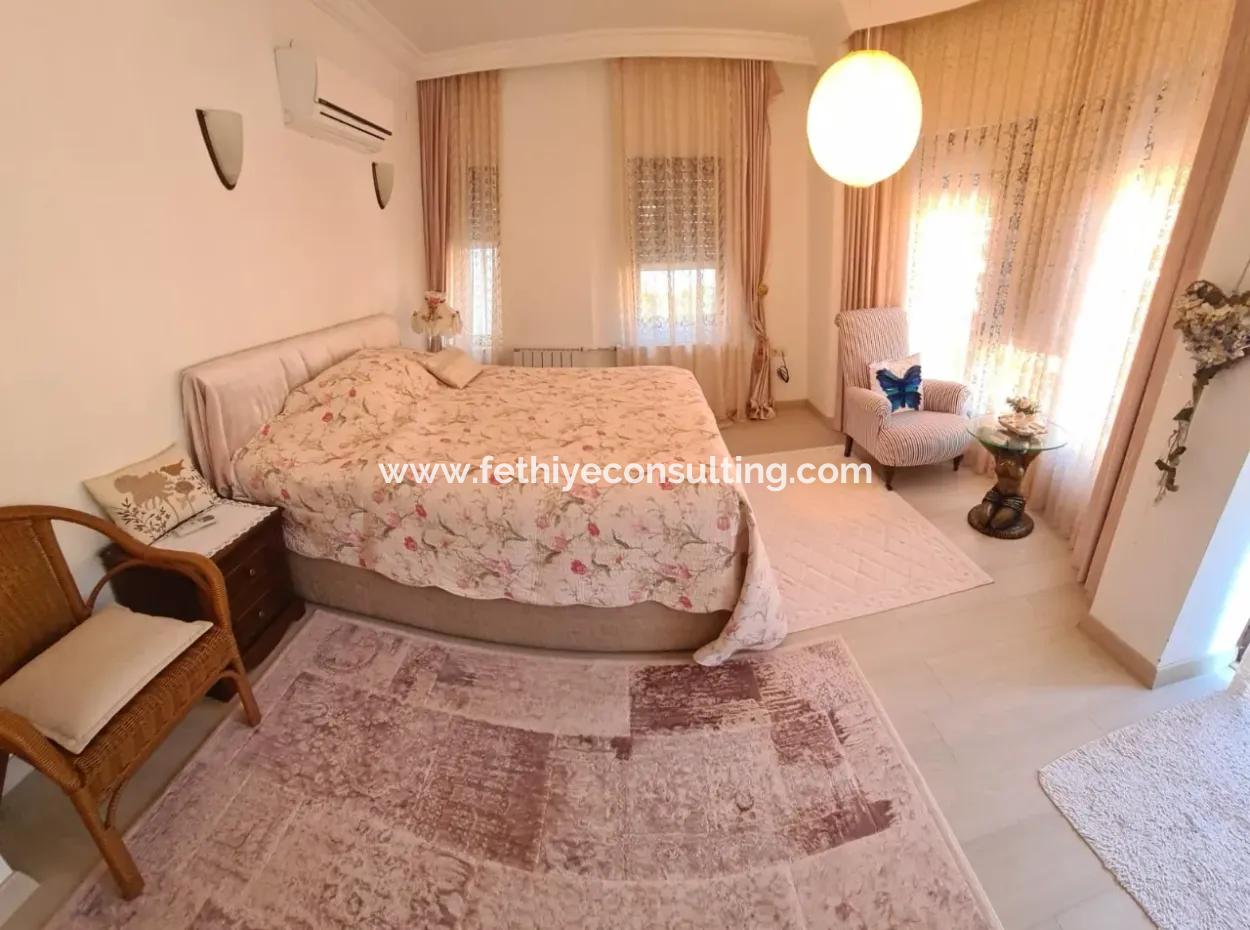 Villa For Sale In Armutalan, Marmaris With A Fully Detached Garden And Pool