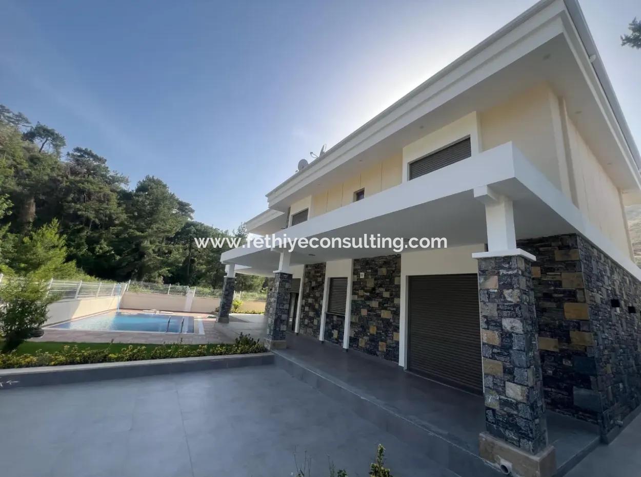 Ultra Luxury Villa For Sale In Icmeler Neighborhood Of Marmaris District, 4 Rooms 4 Bathrooms 240M2 With Swimming Pool In A Fully Detached 450M2 Plot With Forest View