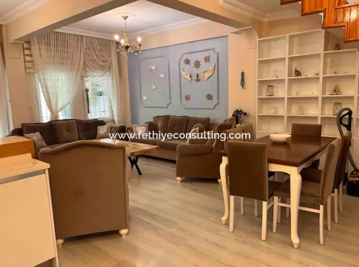 Çıldır Mahallesi 2 1 Garden Duplex Flat For Sale