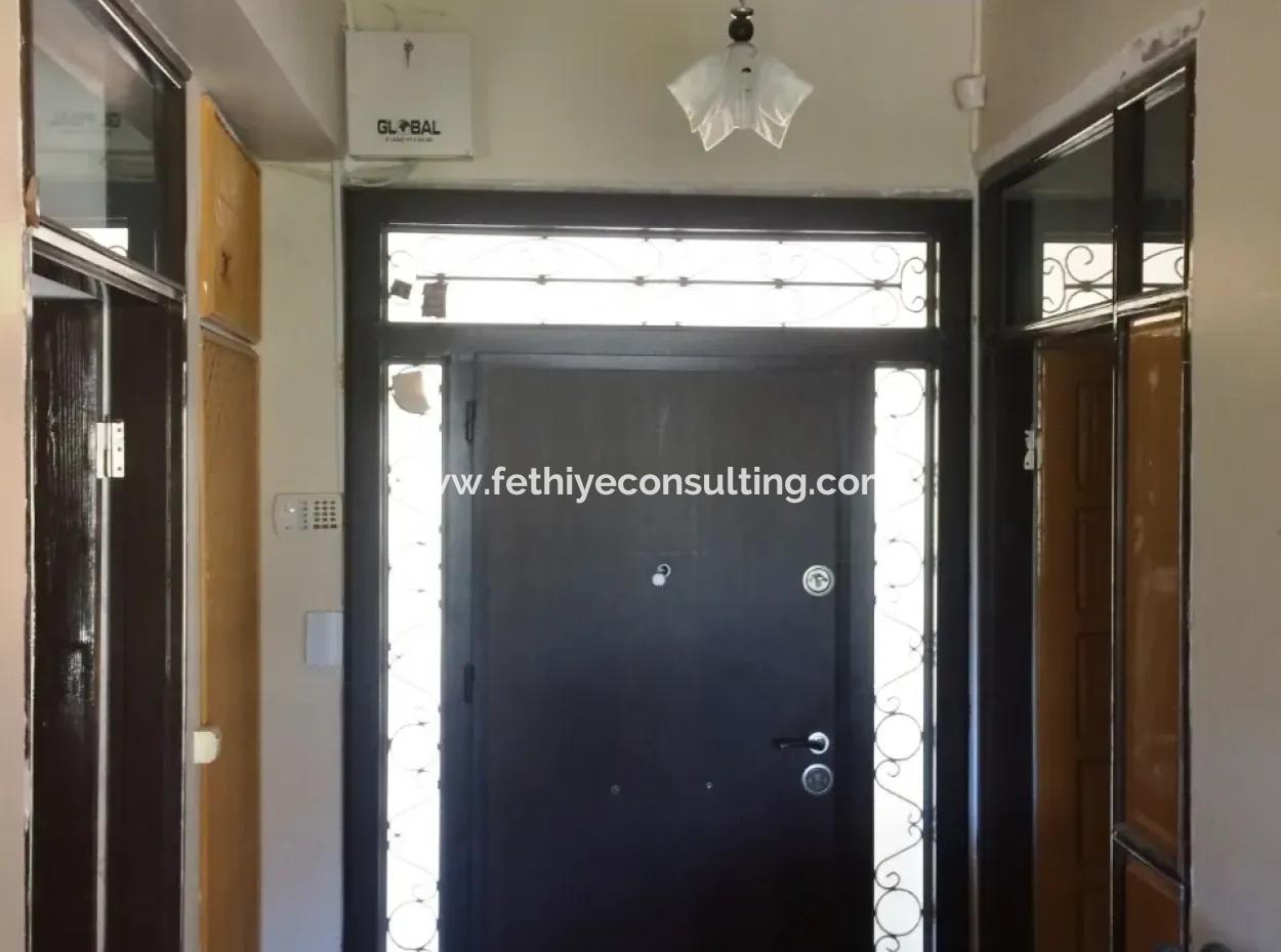 Marmaris Merkezinde 10 Odalı Havuzlu 2.500M2 Arsa İçinde Malikanemiz Satılıktır.