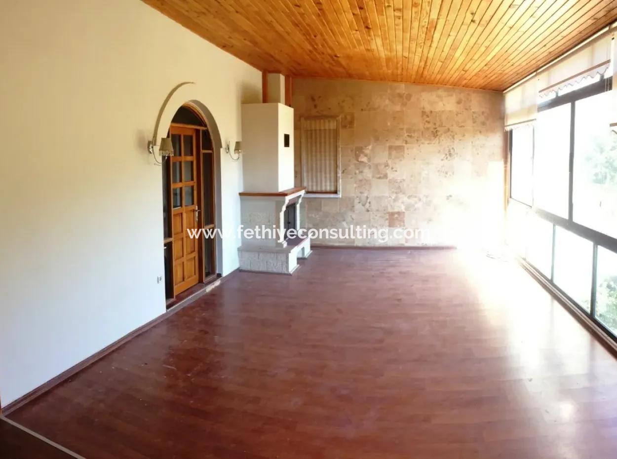 Marmaris Merkezinde 10 Odalı Havuzlu 2.500M2 Arsa İçinde Malikanemiz Satılıktır.