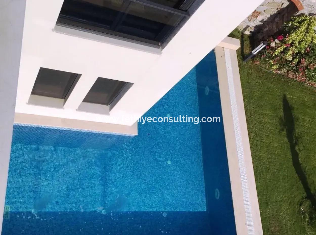 Marmaris İlçesi Beldibi Mahallesinde Satılık Müstakil Havuzlu 4 Oda 2 Salon 220 M2 Havuzlu Akıllı  Villa