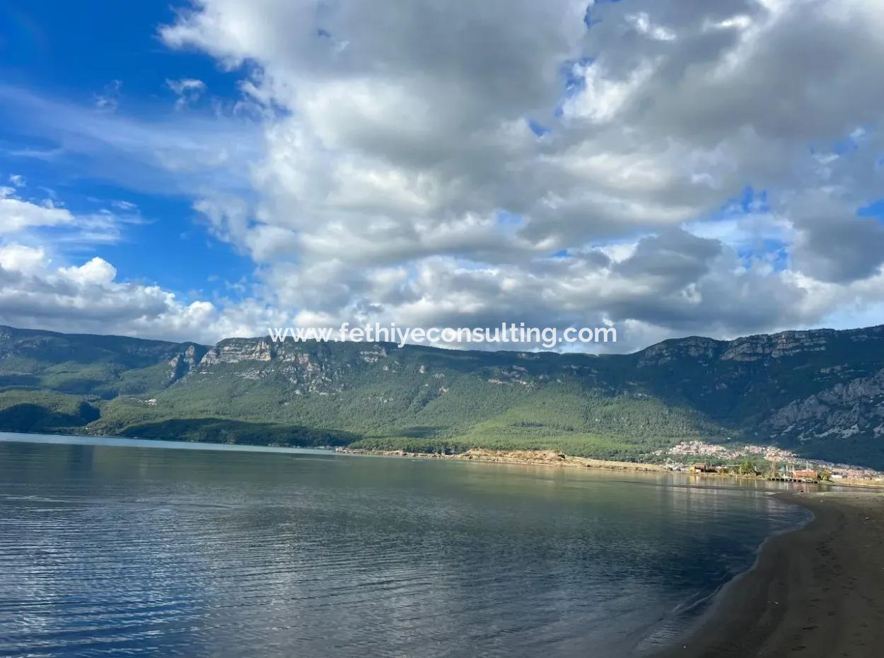 Muğla İli Ula İlçesi Gökçe Mahallesinde Orman Manzaralı Denize 2 Km Mesafede Yüzme Havuzlu Satılık Lüks Daire