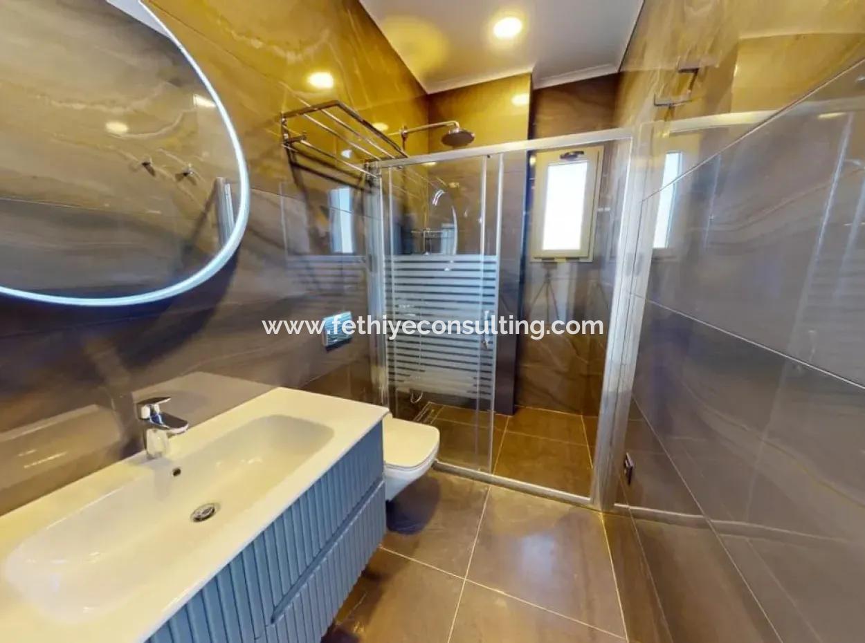 Marmaris Gökbel Mevkiinde Muhteşem Deniz Manzaralı Yüzme Havuzlu 800M2 Arsa İçerisinde 4 Oda 1 Salon Özel Yapım Villa