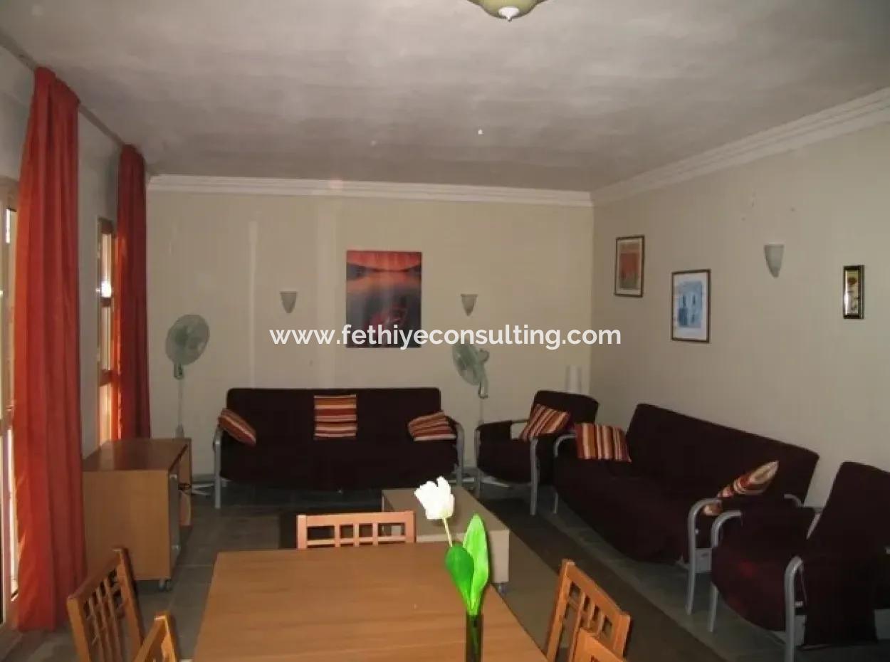 Ataköy Mahallesinde 4300M2 Çiftlik Evi Havuzlu 7 Oda 2 Salon 340M2