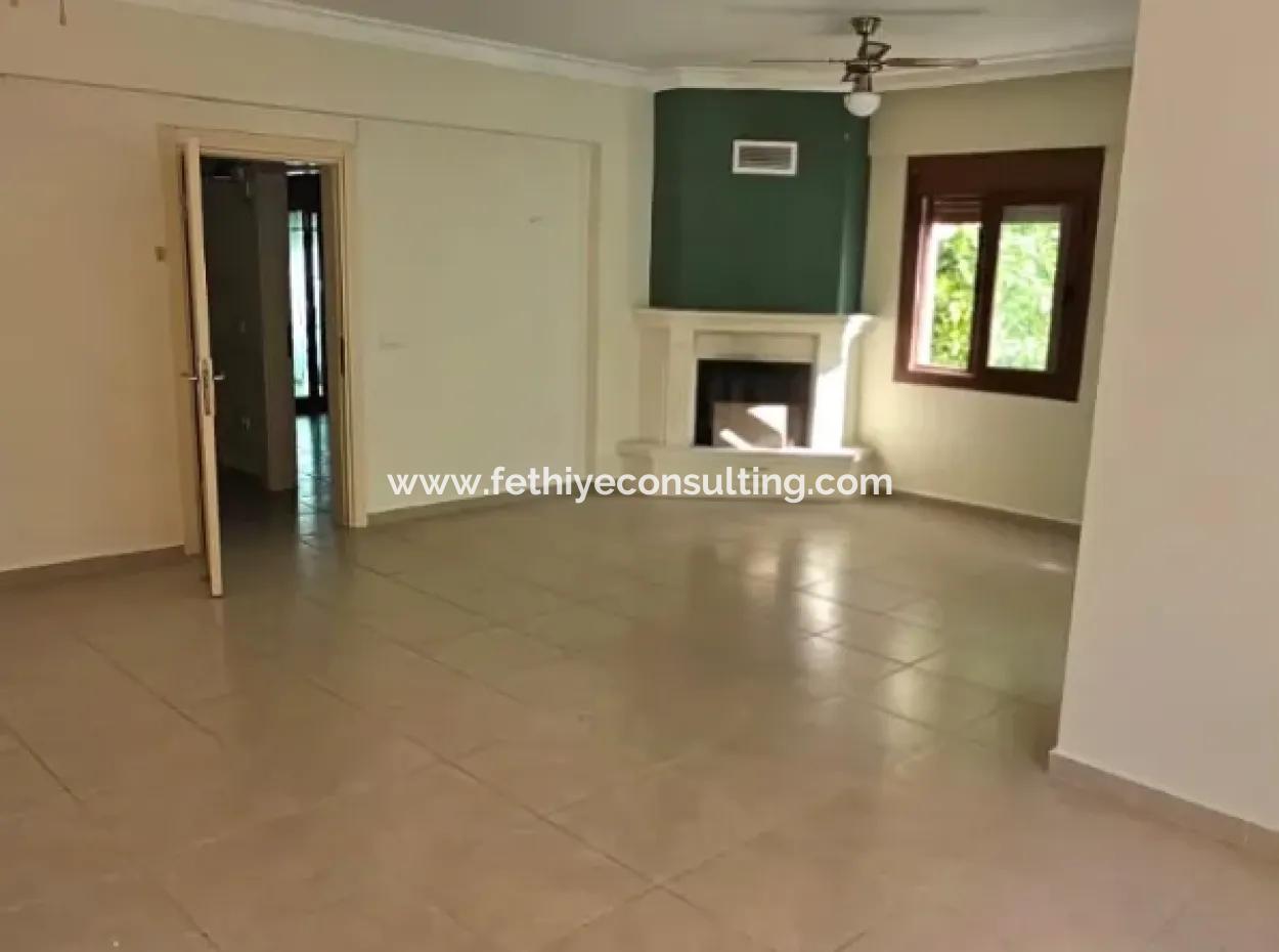 Marmaris Siteler Mahallesi’nde 3+1 Havuzlu Kiralık Lüks Daire