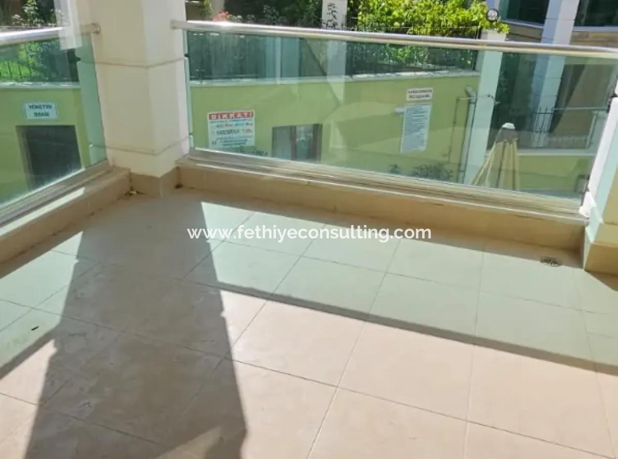 Marmaris Siteler Mahallesi’nde 3+1 Havuzlu Kiralık Lüks Daire