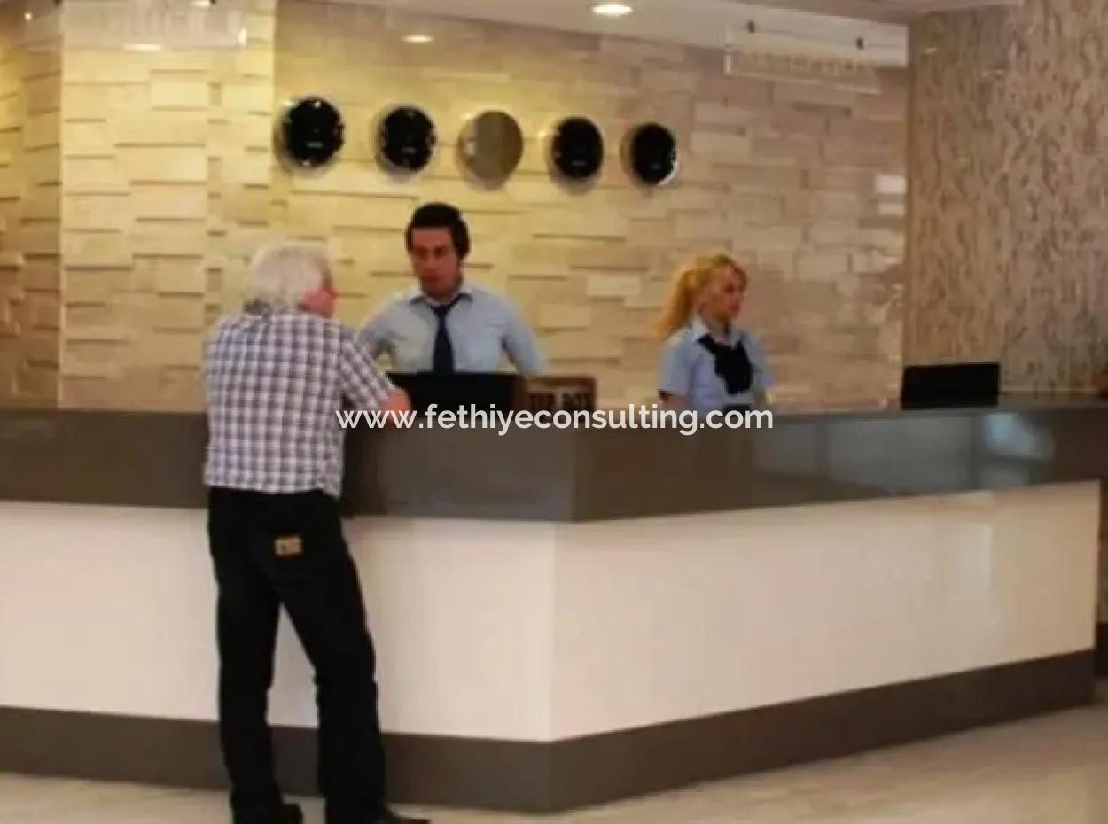 Marmaris Merkezinde Denize Sıfır Satılık 5 Yıldızlı Otel