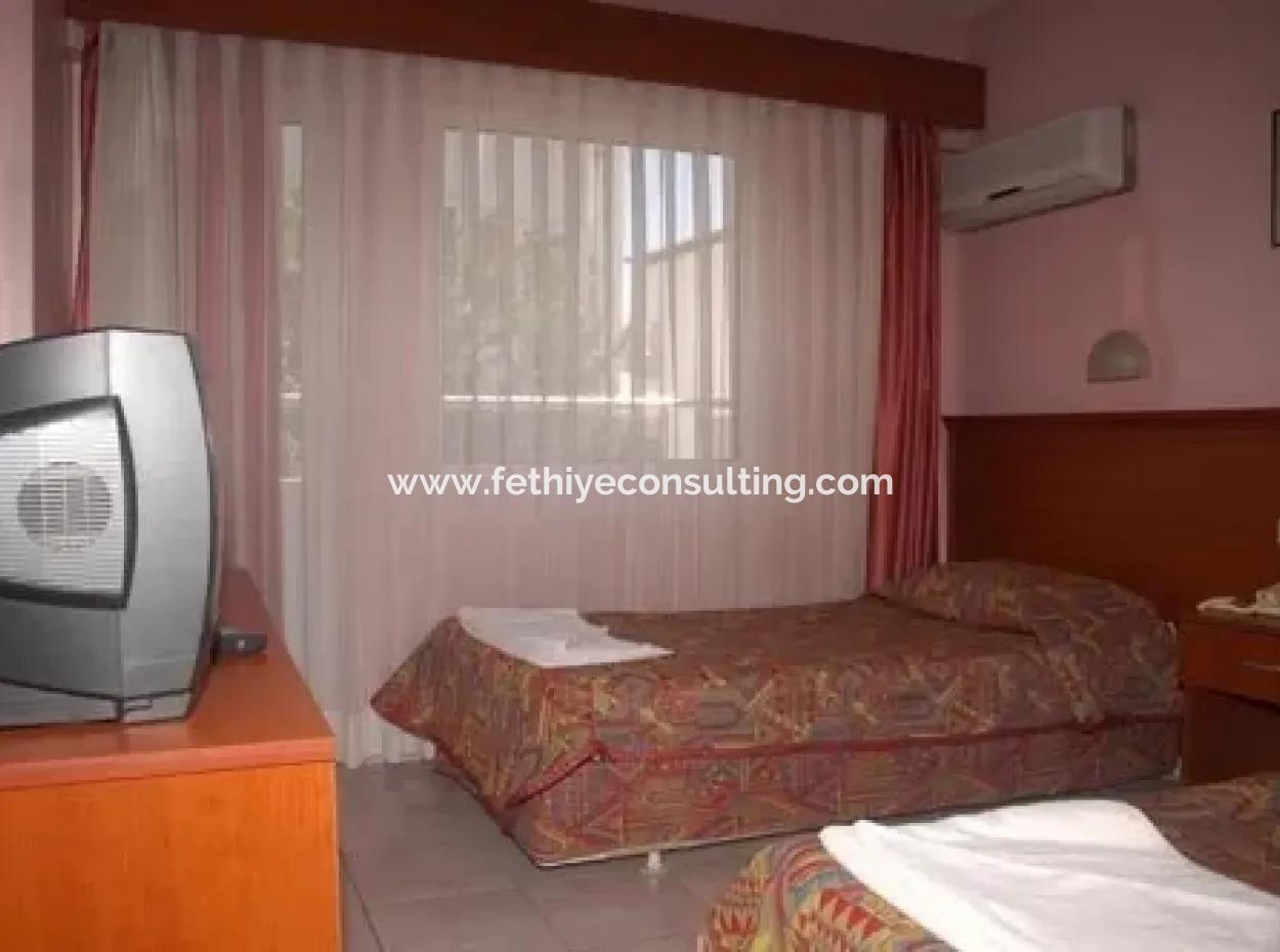 Marmaris Merkezinde Denize Yakın Satılık 70 Oda Otel