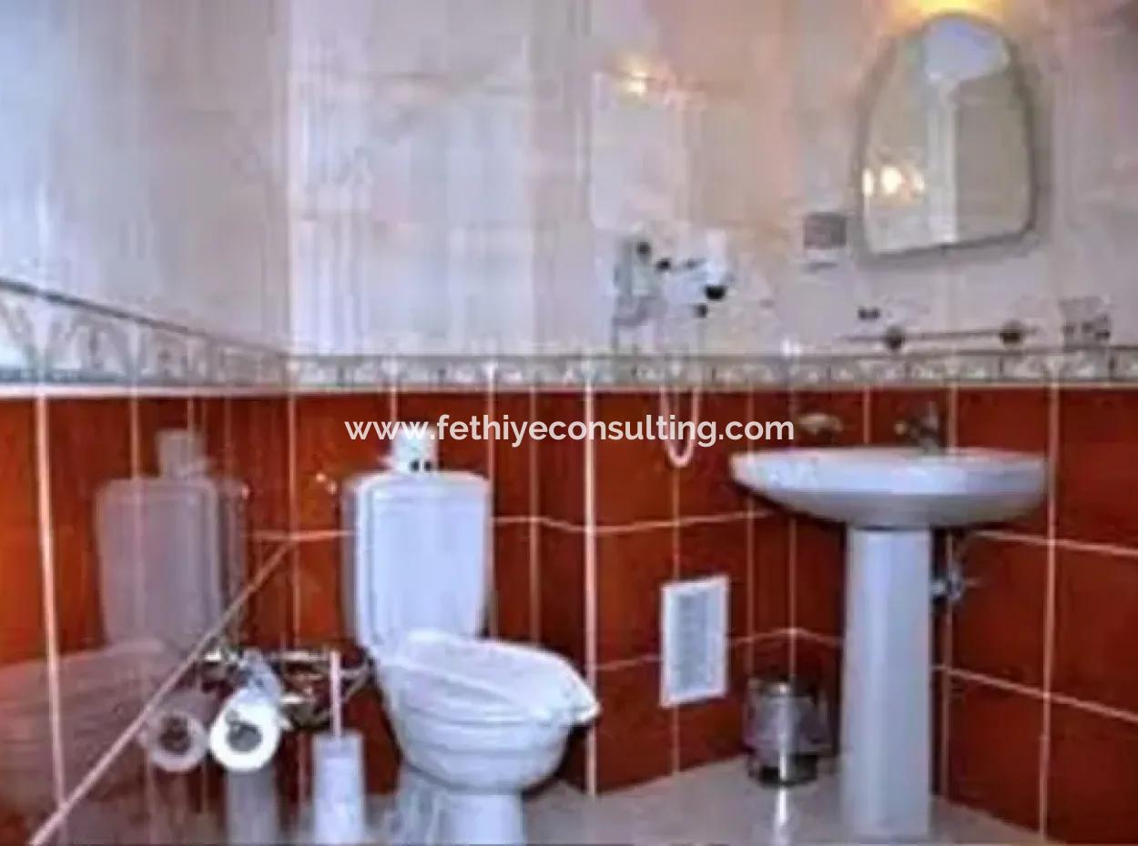 Marmaris Merkezinde Satılık 50 Odalı Otel